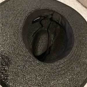 olive and pique | Accessories | Olive And Pique Straw Emma  display picture 3